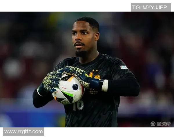 迈尼昂的崛起与挑战：从年轻门将到世界级守护者的成长之路